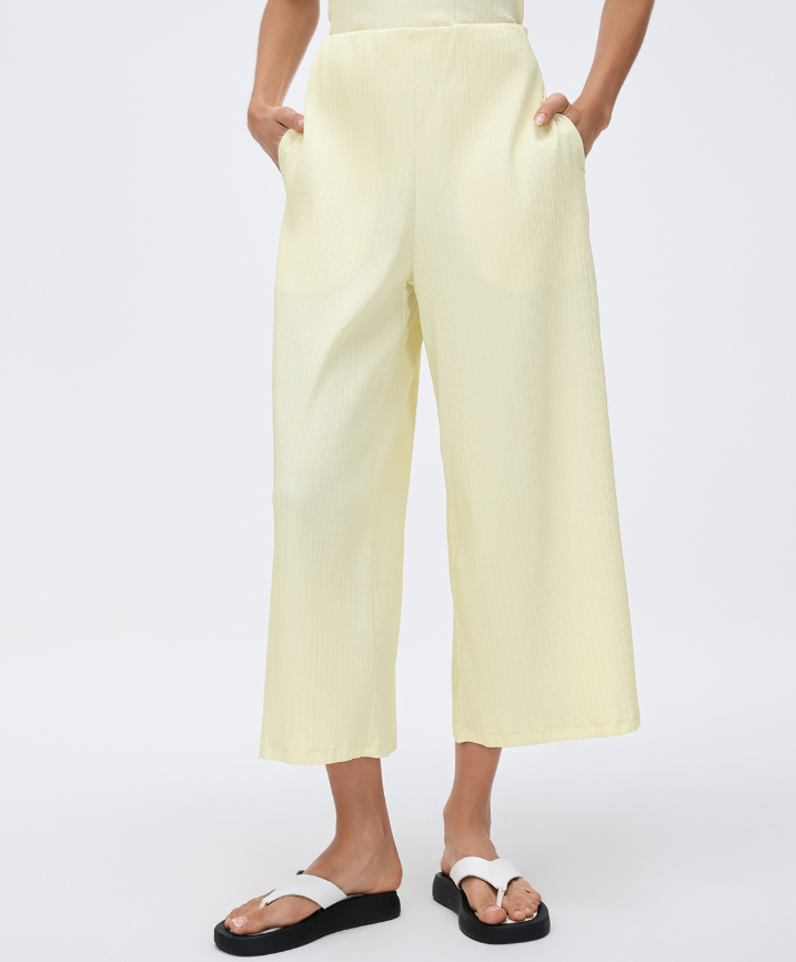 Dancing Yellow