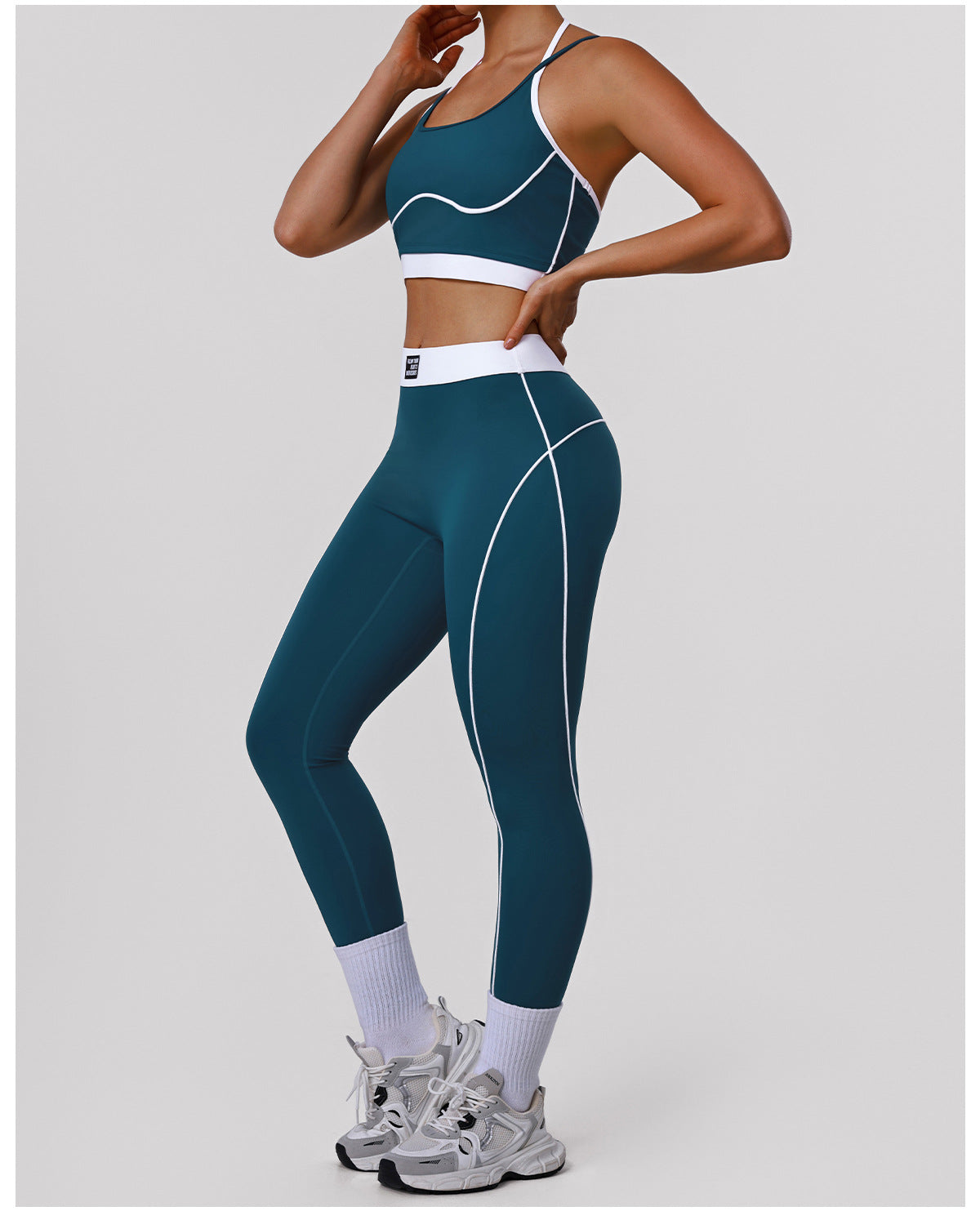 Color Matching Yoga Clothes Thin Strap Backless Shaping Bra Hip Raise Skinny Cropped Pants Exercise Workout Two Piece Sets