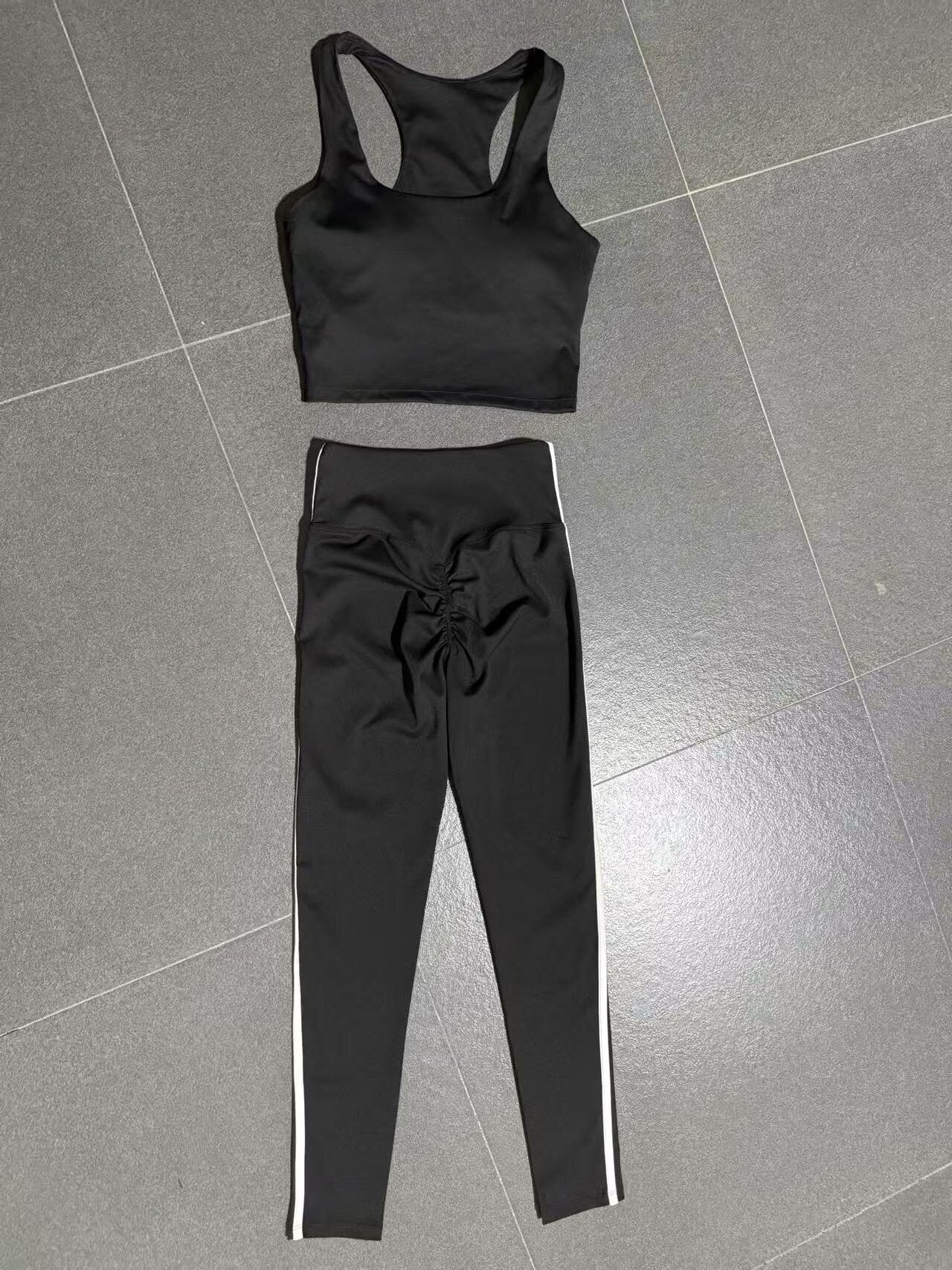 Nude Feel Yoga Suit High Waist Tight Yoga Clothes Women Quick Drying Running Outdoors Sports Fitness Clothes Two Piece Set