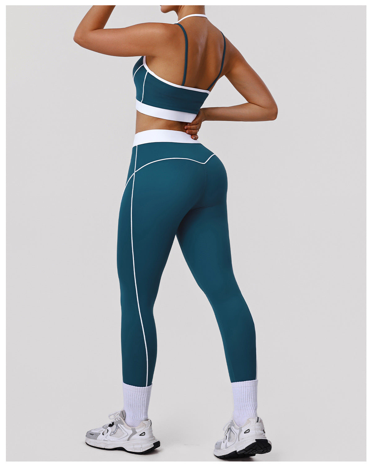 Color Matching Yoga Clothes Thin Strap Backless Shaping Bra Hip Raise Skinny Cropped Pants Exercise Workout Two Piece Sets
